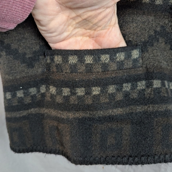 Tribal vest size large Acrylic/polyester/wool blend - Picture 6 of 10